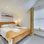 2 Bed In Oc-gl129 *