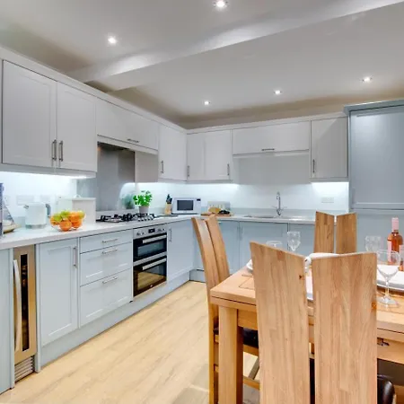 2 Bed In Oc-gl129